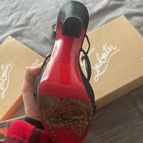 Christian Louboutin Paris - Picture 9 of 13